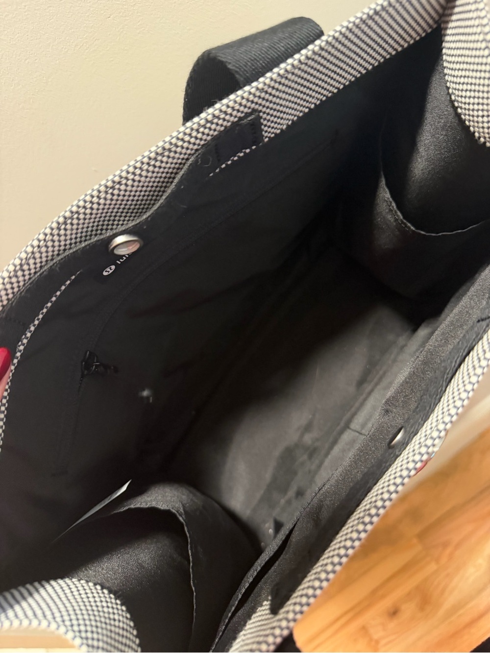 Lululemon tote - Picture 3 of 4